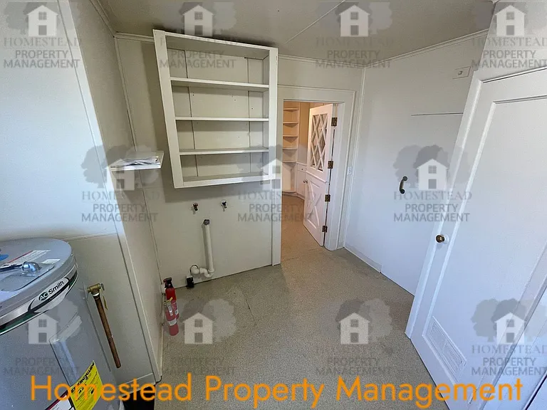 287 SE Ash St — Photo 11