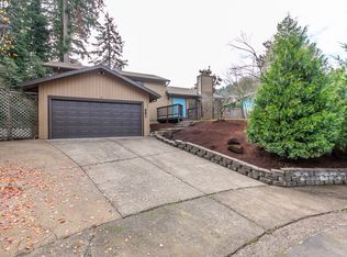 361 S 68th Pl, Springfield, OR 97478