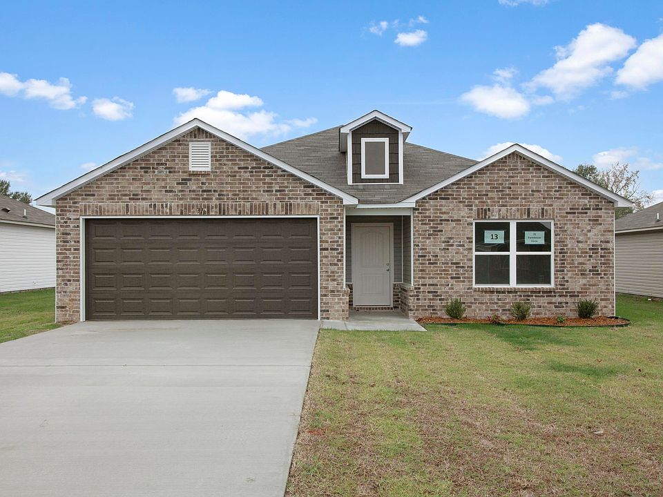 1st image of 31 Farmhouse Cir