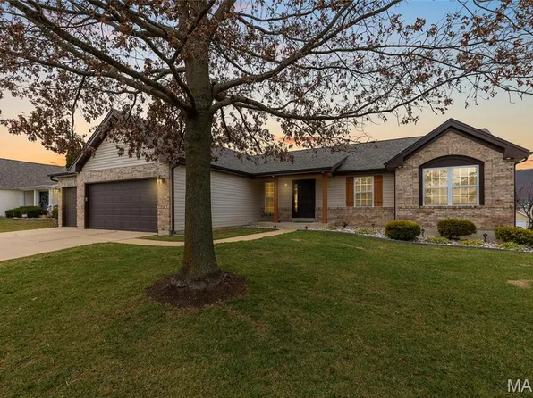 3901 Rocky Mound Dr, Wentzville, MO 63385