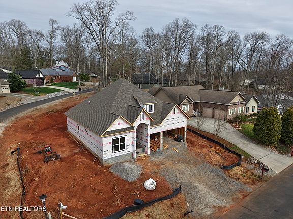 2nd image of 112 Inata Cir