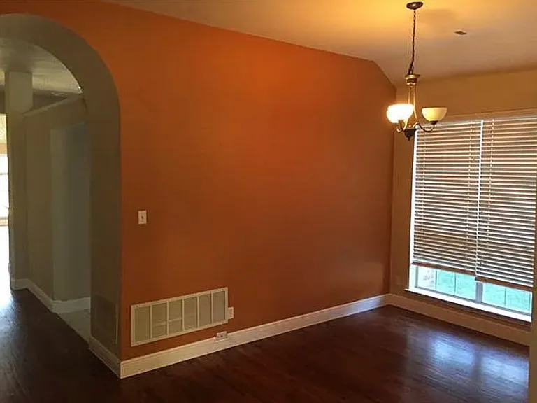2525 Persimmon Dr — Photo 4
