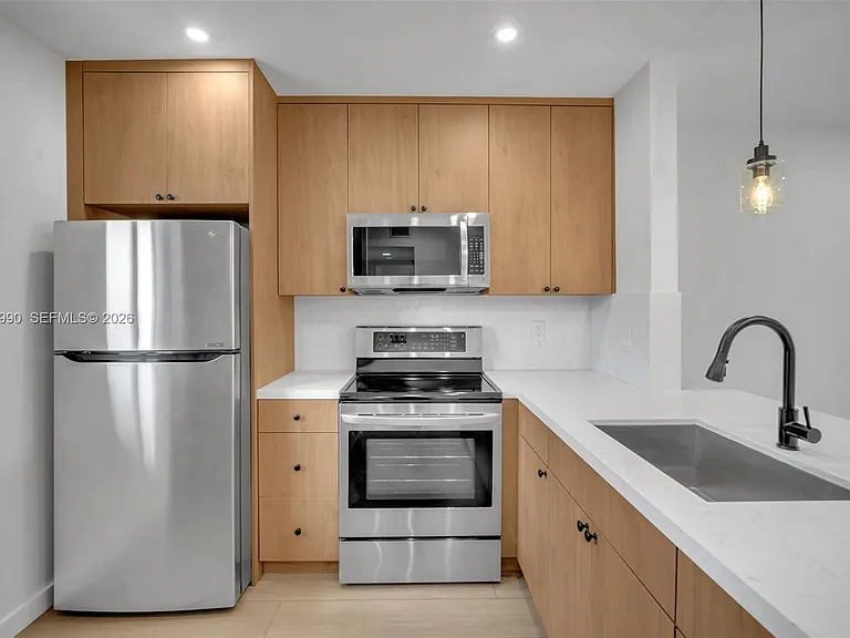 8101 Camino Real #402 — Photo 25
