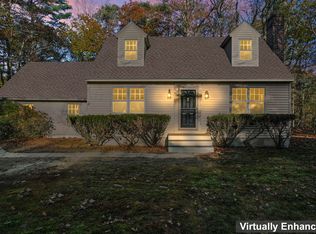 27 Merrymeeting Dr, Topsham, ME 04086