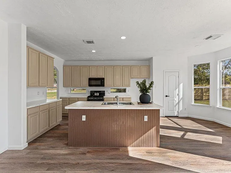 2830 Fern Hill Dr — Photo 5