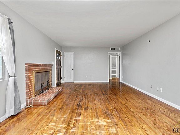 5th image of 924 Knotts St