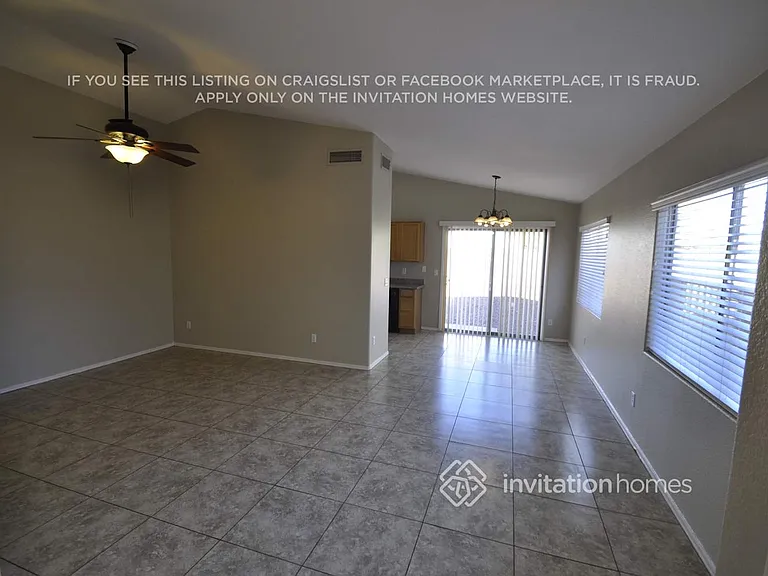 12732 W Voltaire Ave — Photo 2