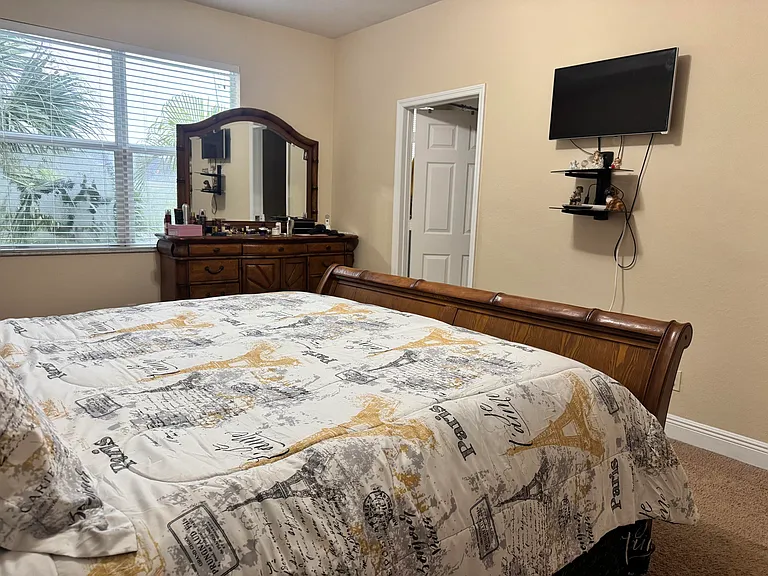 1010 Pipers Cay Dr — Photo 7