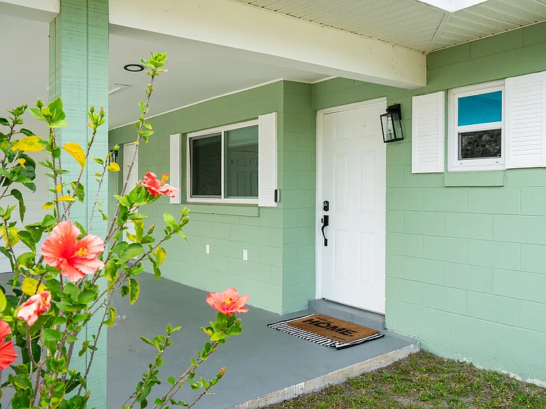 1800 Augustine Dr — Photo 10
