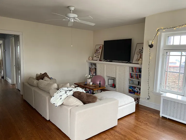 4436 N Whipple St #3 — Photo 10