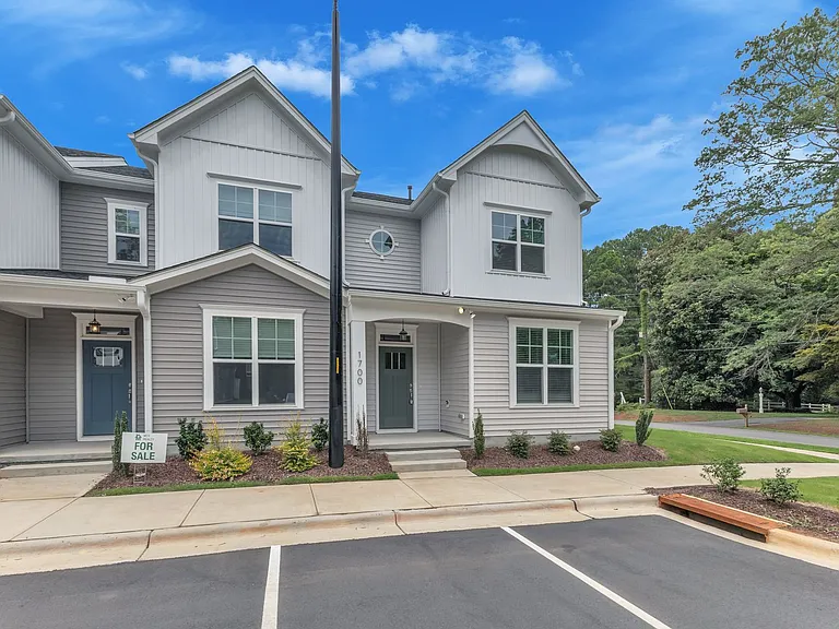1720 Ballard Dr — Photo 4