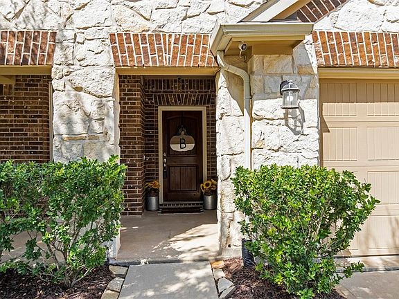 3rd image of 9973 Stone Creek Ln