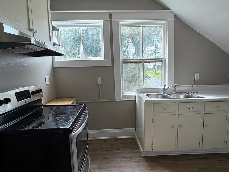 1500 Esmond St #B — Photo 7