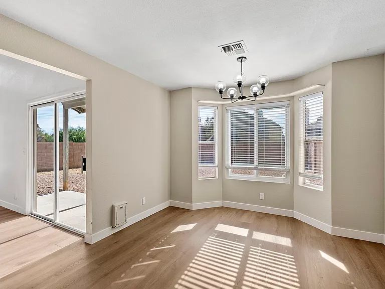 1811 S 39th St #23 — Photo 8