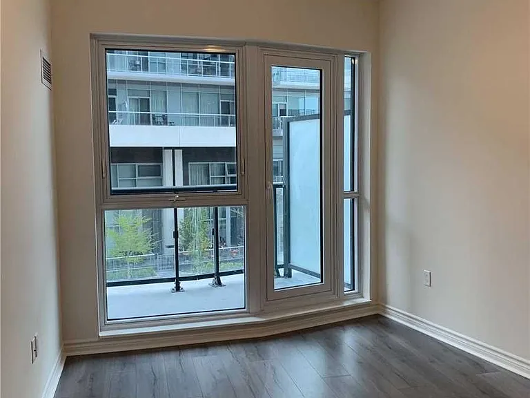 39 Annie Craig Dr #Townhouse 02 — Photo 9