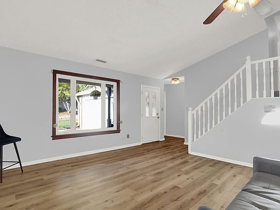 3rd image of 6348 Banta Ct