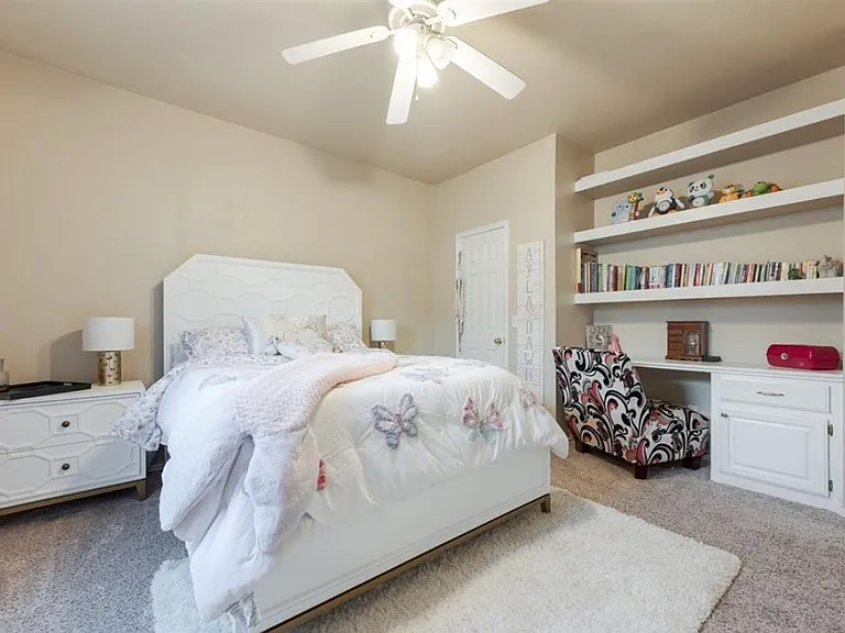 12700 Sutton Hill Rd — Photo 32
