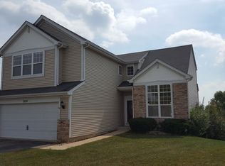 2121 N Camden Ln, Round Lake Beach, IL 60073