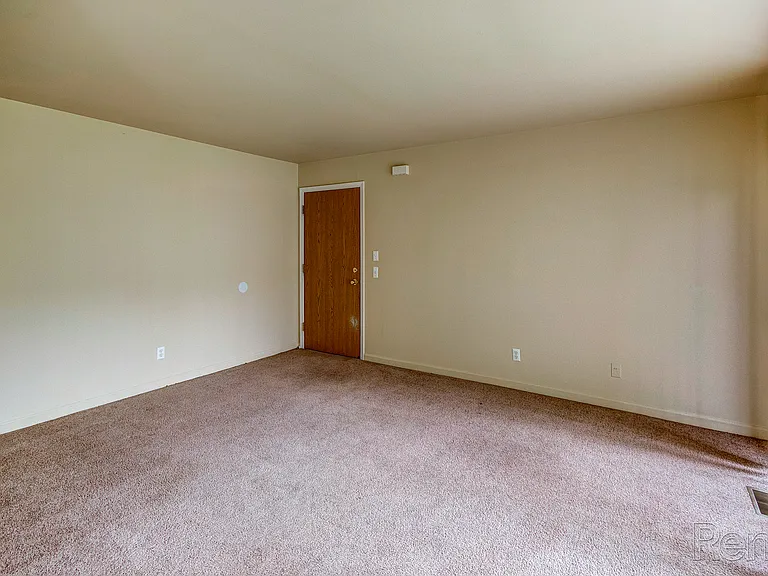 Pleasantview Manor Apartments — Photo 33