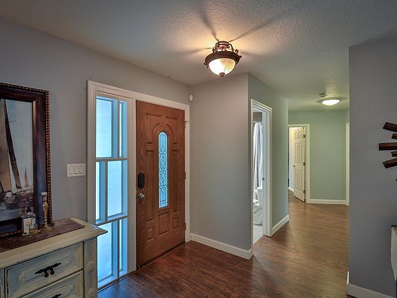 4th image of 120 Huntington Dr