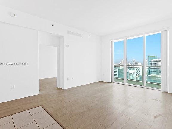 4th image of 950 Brickell Bay Dr APT 5306