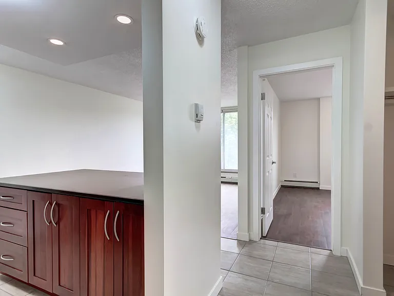 2015 11th Ave SW #204 — Photo 5