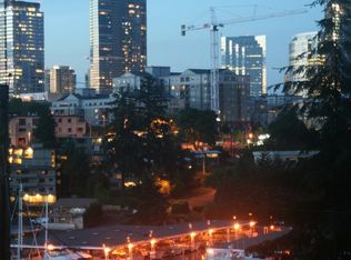 9535 SE Shoreland Dr, Bellevue, WA 98004