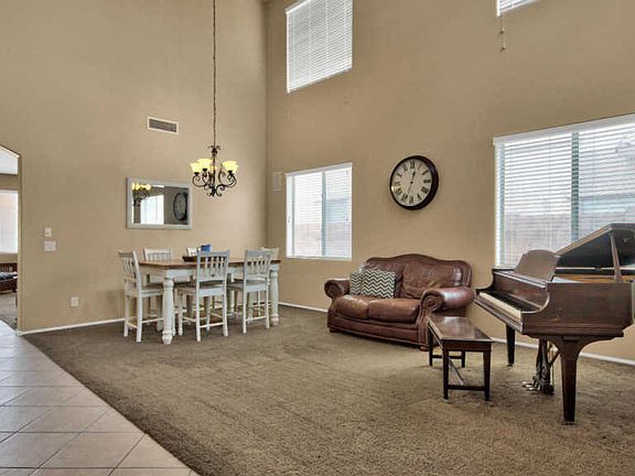3rd image of 2939 E Quiet Hollow Ln