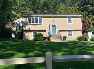 10 Larchwood St, Billerica, MA 01821