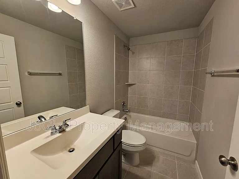 1740 Jamestown Dr — Photo 67