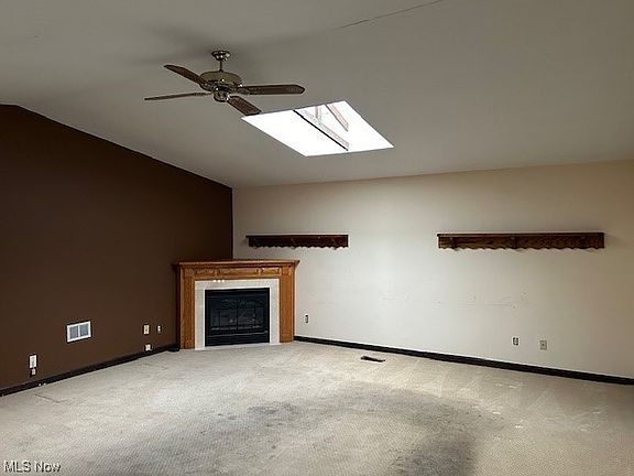 3rd image of 29516 Fairway Blvd