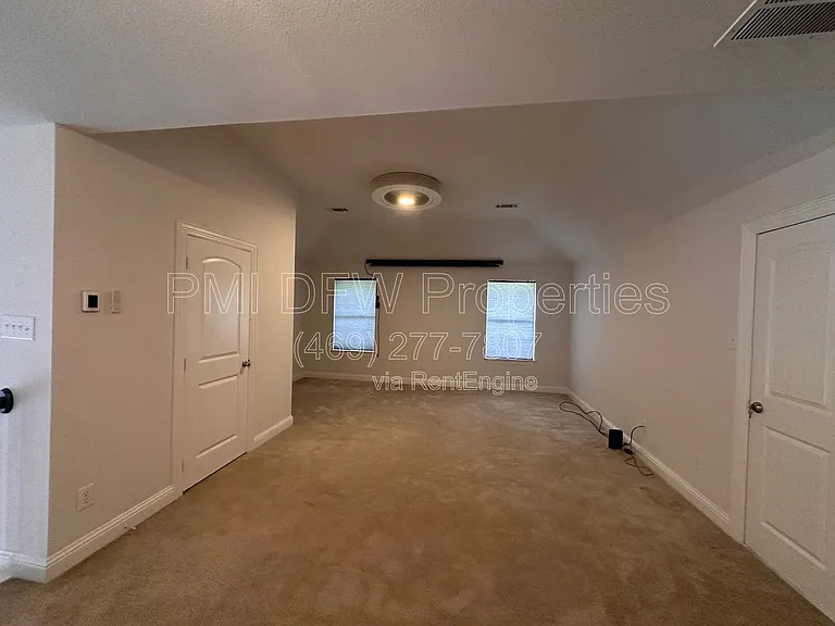 2610 Meadow Ridge Dr — Photo 27