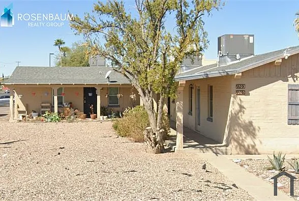 1701 N Village Dr — Photo 3