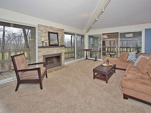 2nd image of 303 Deerpath E #1605B