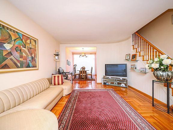 5th image of 4422 Bedford Ave