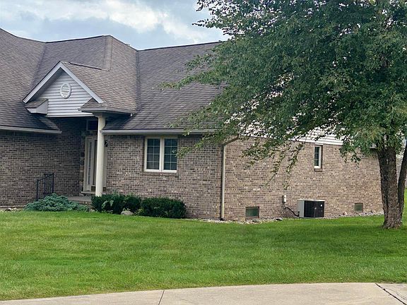 2nd image of 5382 Babcock Rd