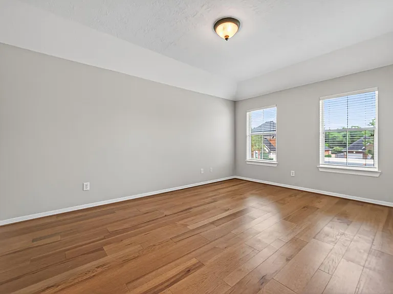 2315 Vinemead Ct — Photo 35