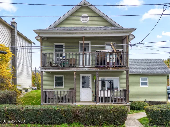4 Villa St, Carbondale, PA 18407