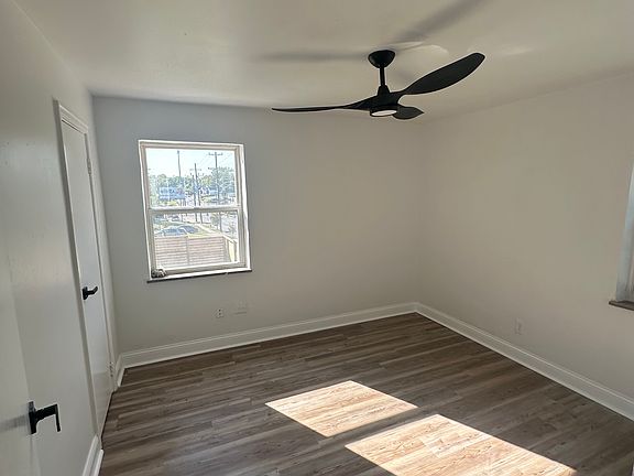 5th image of 6099 Pawnee Dr
