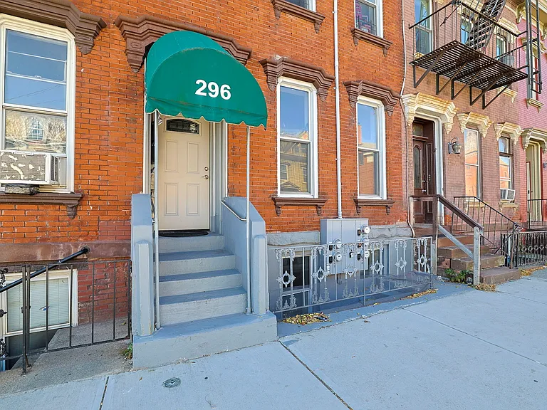 296 Mill St #3 — Photo 1