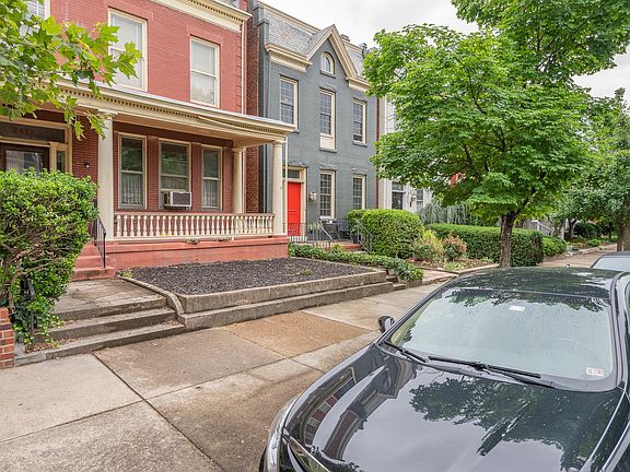 5th image of 2410 Stuart Ave
