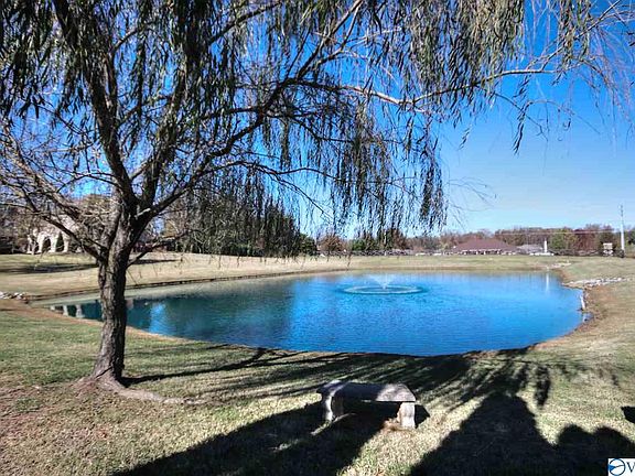 5th image of 201 Blackwood Dr