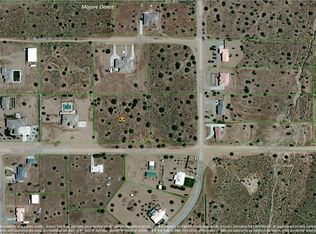 10920 Yucca Terrace Dr, Oak Hills, CA 92344