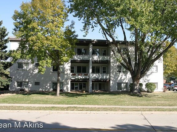 2nd image of 4456 Parklawn Ct APT 202