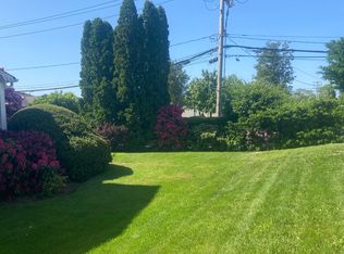 (Undisclosed Address), Syosset, NY 11791