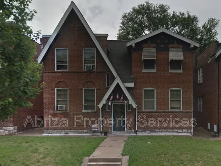 4722 S Grand Blvd #1N — Photo 11