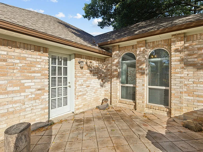 3805 Covinton Ln — Photo 25