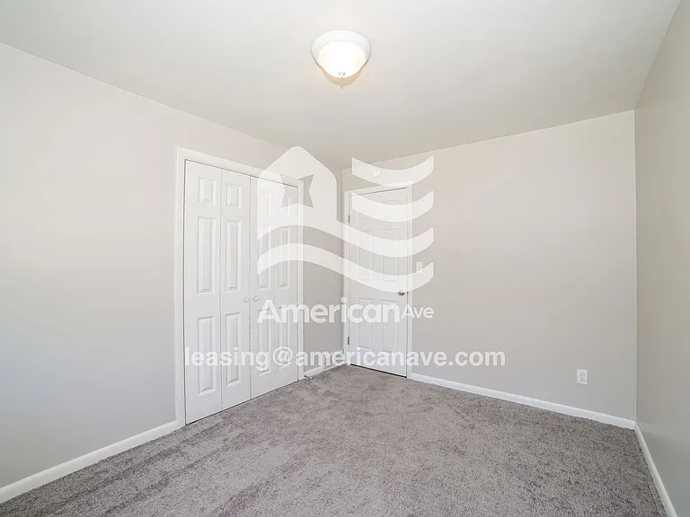 1269649_010_bedroom_13833251.jpg