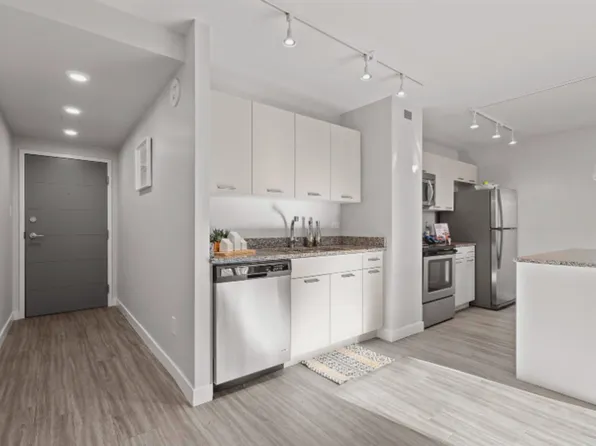 640 Main St #1, Saskatoon, SK S7H 0J7