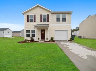 221 Telfair Dr, Hinesville, GA 31313